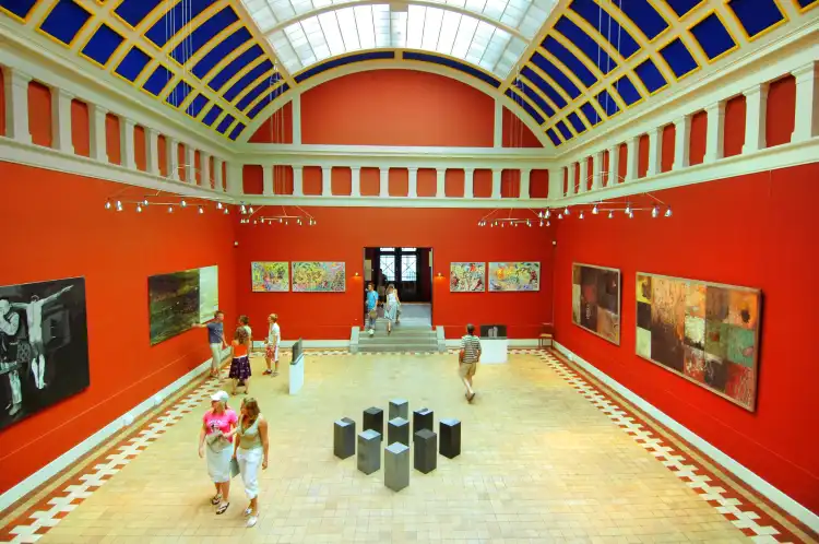 Các khách sạn gần Funen's Art Museum