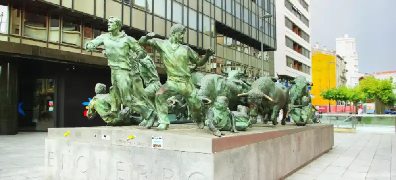 Hotels near Pamplona railway station