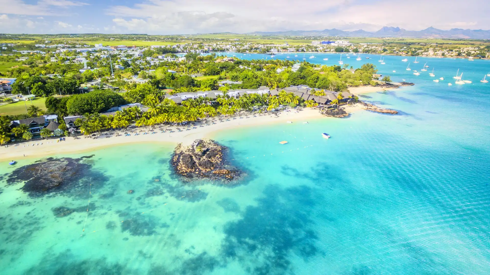 Hotels near Pereybere Public Beach