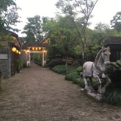 JIU LONG WAN CAN TING YU SHAN FANG User Photo