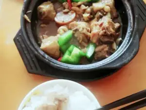 杨铭宇黄焖鸡米饭(黎城店)