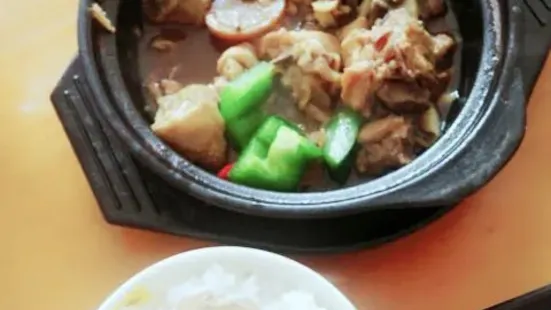 楊銘宇黃燜雞米飯(黎城店)