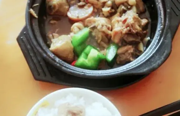 楊銘宇黃燜雞米飯(黎城店)