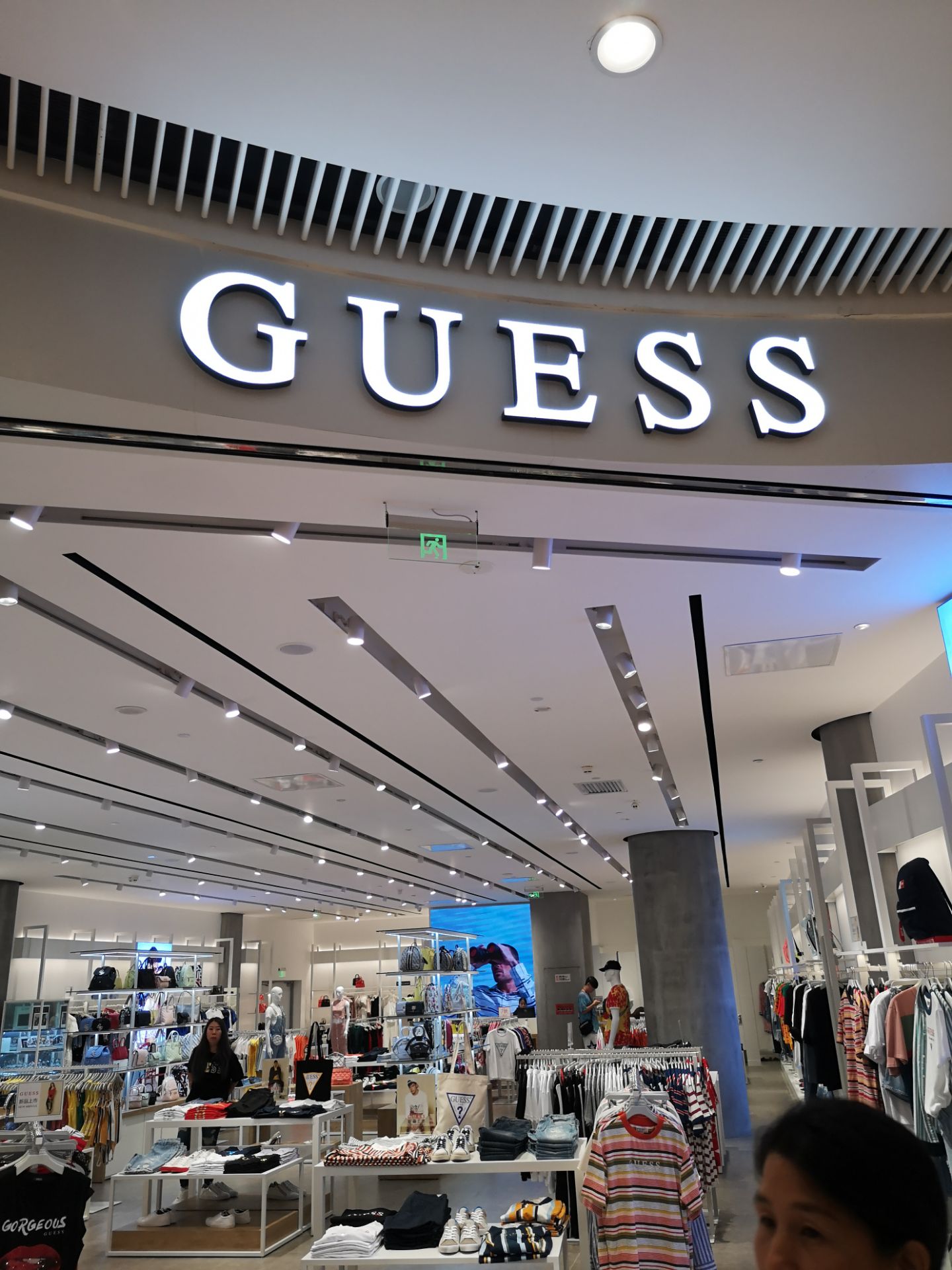 guess mall of asia