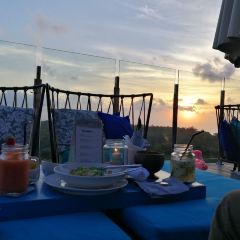 Unique Rooftop Bar & Restaurant User Photo