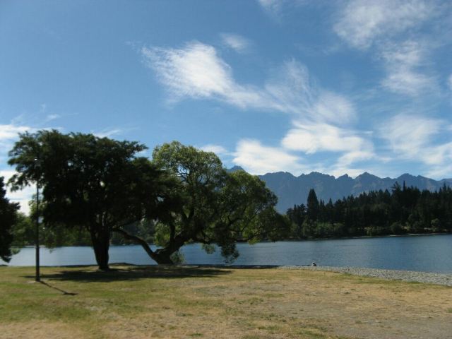 Sunshine Bay Walk