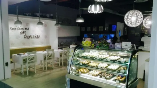 Fresh Bakes Cafe