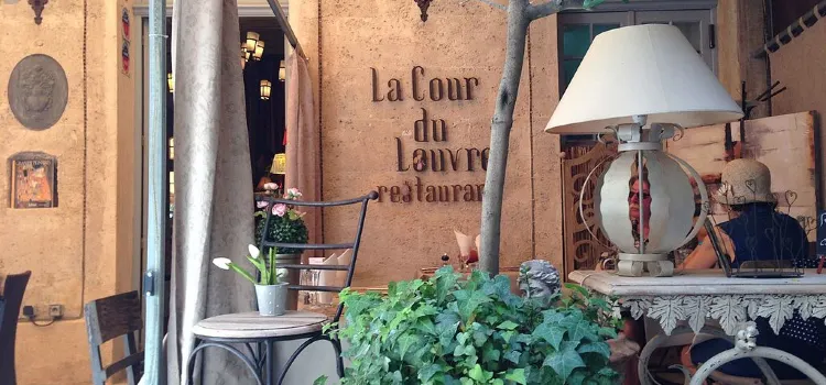 La Cour du Louvre