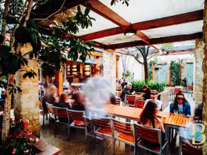 Botanica Bar & Bistro