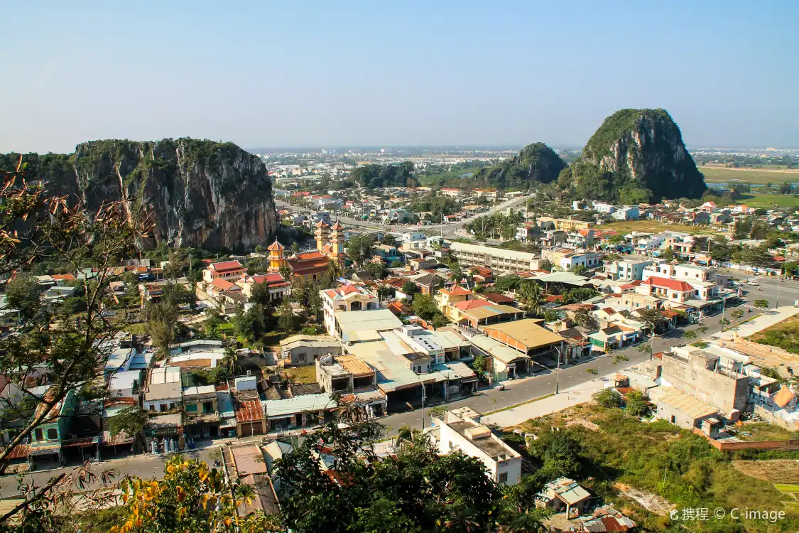 Hotels near The Marble Mountains