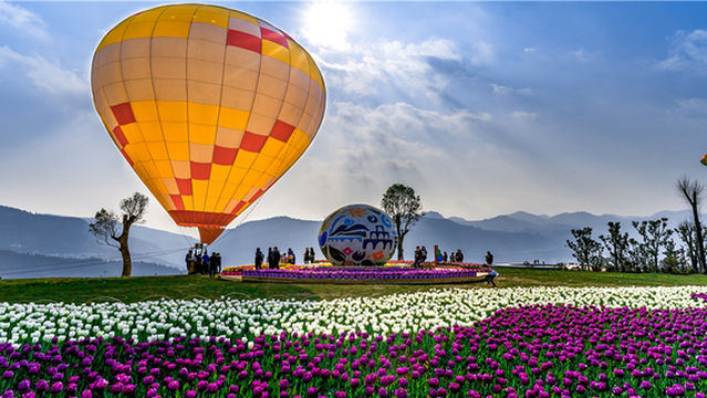 Liangdu Huahai Hot Spring Tourism and Holiday Resort