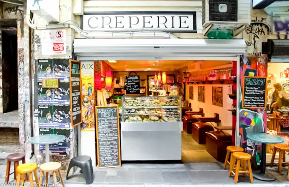 AIX Cafe Creperie Salon