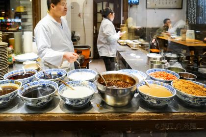 小名堂担担甜水面(东城根街店)