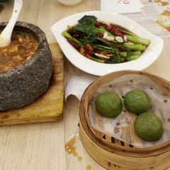 MU GUI YING User Photo