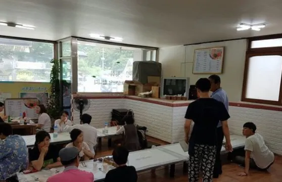 Rose Sashimi Restaurant