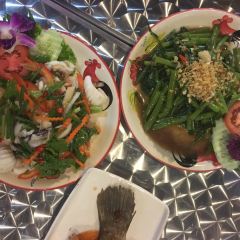 May & Zin Restaurant User Photo