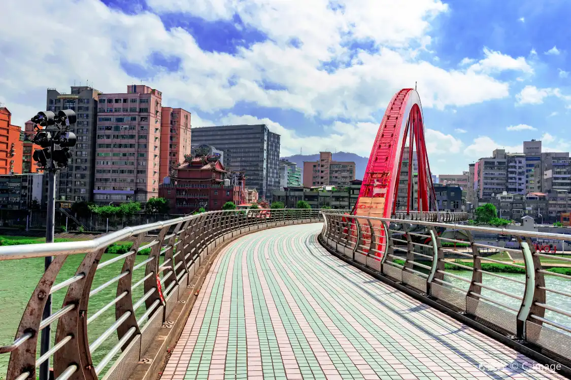 Hotels near Rainbow Brg