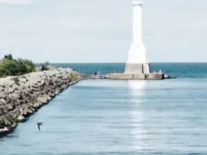 i-5's Bar and Grill/ THEE WHARF