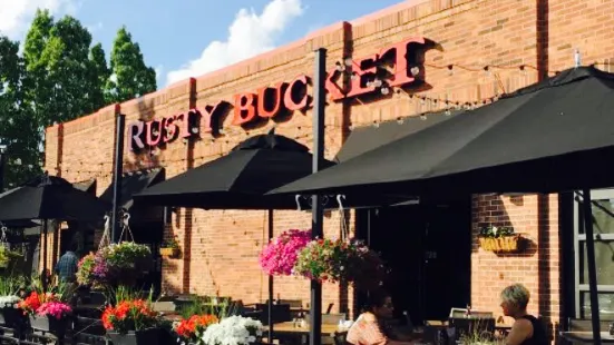 Rusty Bucket Restaurant and Tavern