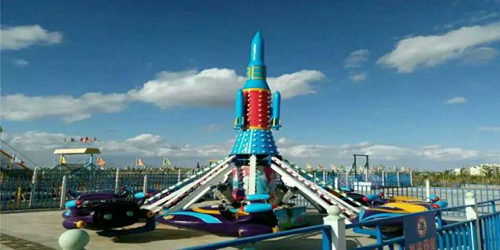 Yuze Lake Park Amusement Park