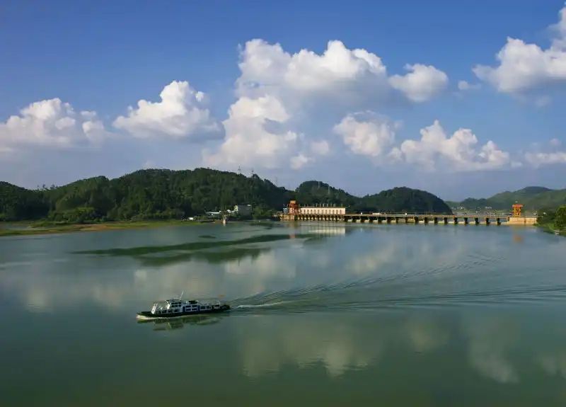 Hotels near Xijin Lake