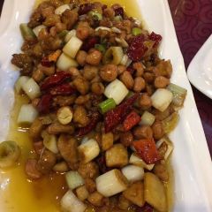 YILAOMATIHUA User Photo