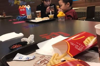 麦当劳(本溪永丰街华联店)