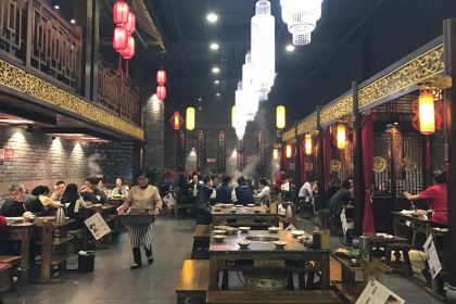 小龙坎老火锅(东坡外滩店)