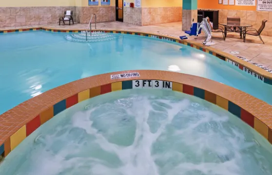 智選假日套房酒店沃斯堡市中心