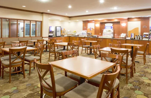 智選假日套房酒店大福克斯