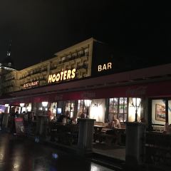 Hooters ảnh của người dùng