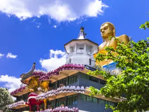Dambulla Royal Cave Temple and Golden Temple