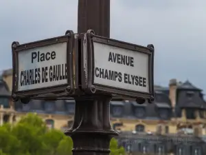 Av. des Champs-Élysées