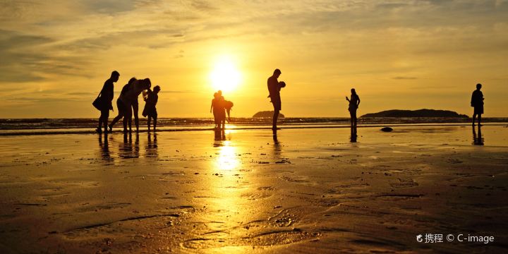 Pantai Tanjung Rhu