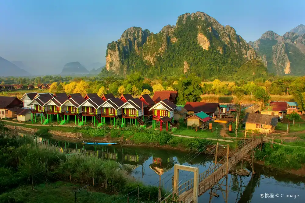 Hotels near Nam Song River
