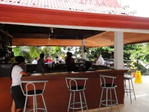 Oscar's Bar and Restaurant