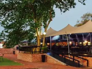 The Three Monkeys Restaurant & Bar, Victoria Falls