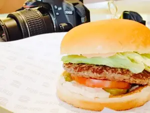 Mood 72 Burger