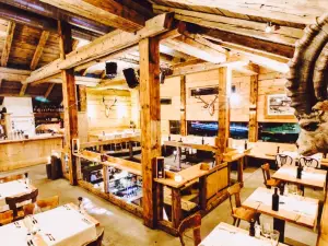Obertor Apres-Ski Bar Grill