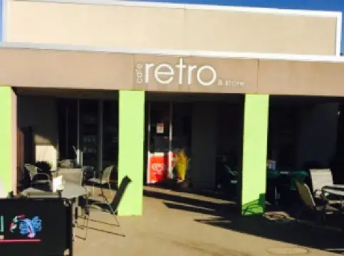 Cafe Retro