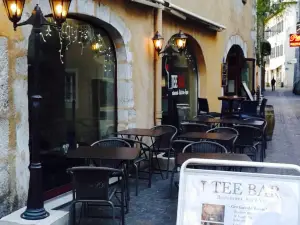Tee Bar