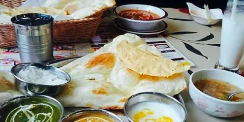 Indian Nepalese Restaurant Asha Minakuchi