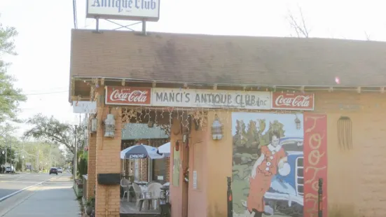 Manci's Antique Club Restaurant
