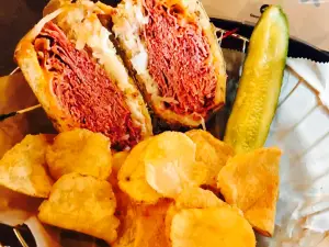 Deli-ish