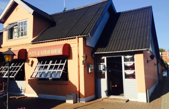 Pizza and kebab house