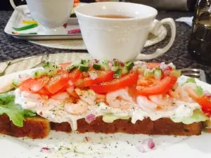 Majas Cafe & Presenter