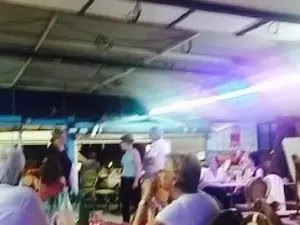 Chez Fifi, Bar de la Marine