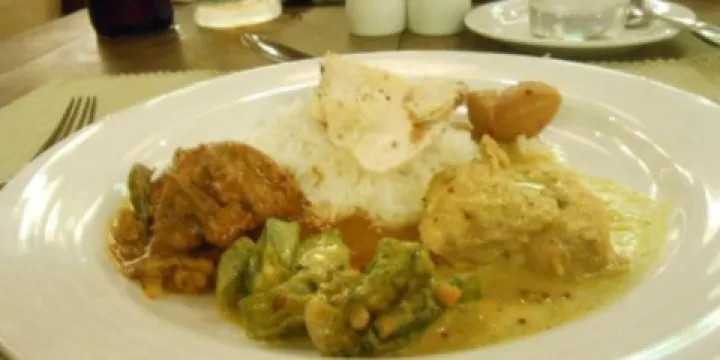 Tuskers Restaurant & Bar