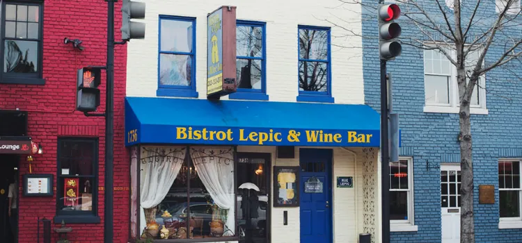 Bistrot Lepic & Wine Bar