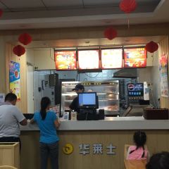 华莱士·全鸡汉堡(乐东2店) User Photo